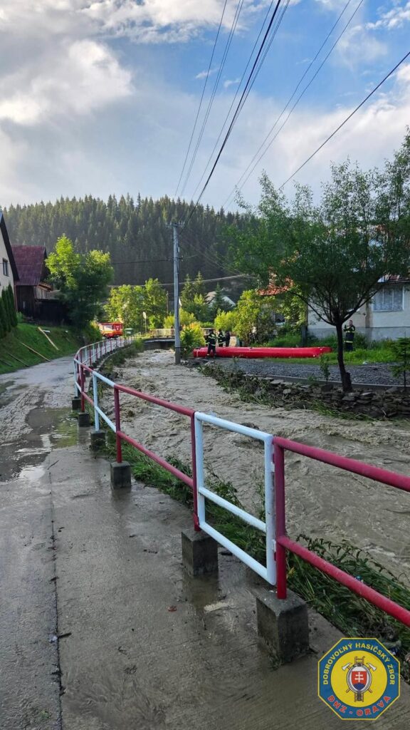 Likvidácia následkov povodní v obci Lomná
